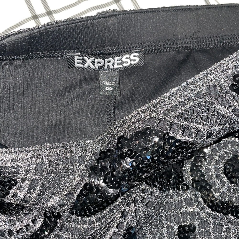Express Skirt - Picture 4 of 4